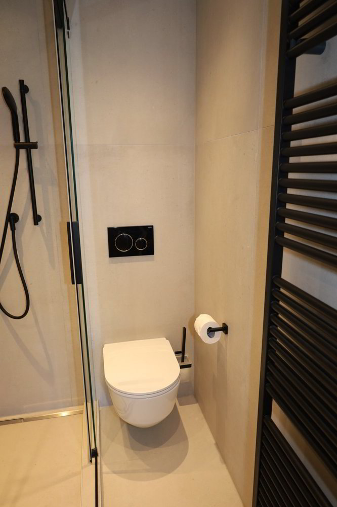3.5 rooms Apartment to buy in Crans-Montana - image 1/21