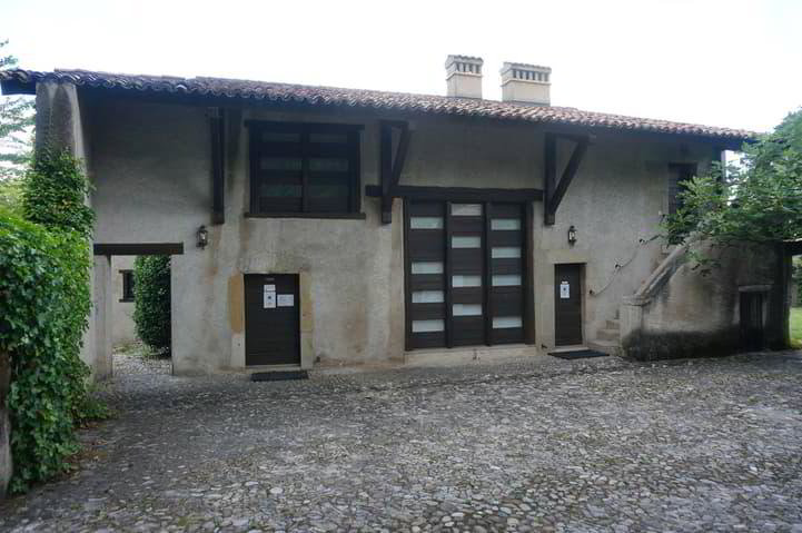 null rooms Car park, garage for rent in Grand-Lancy - image 1/1