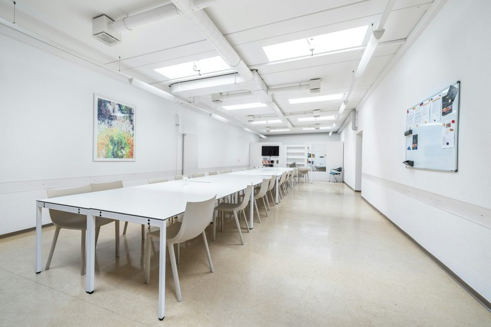 null rooms Office & Commercial for rent in Regensdorf - image 1/12