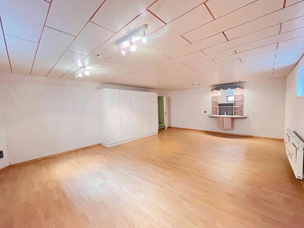 Casa di 6.5 locali in vendita a Neuendorf - immagine 1/13