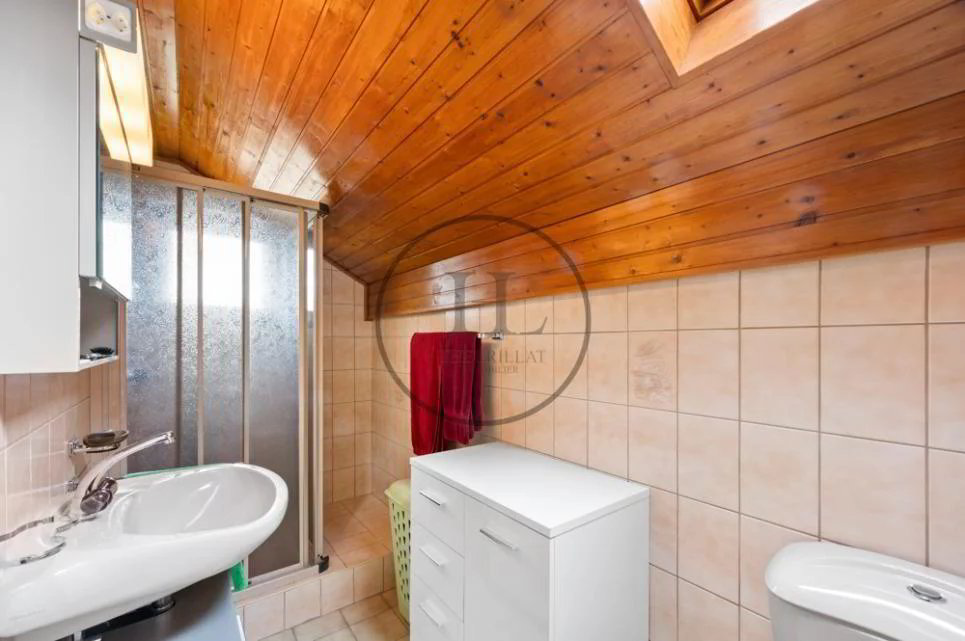 4 rooms House to buy in Bure - image 1/13