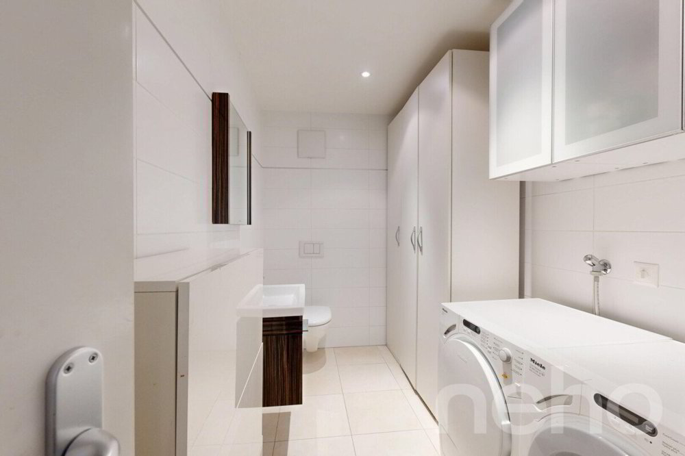5.5 rooms Apartment to buy in Arzier-Le Muids - image 1/12