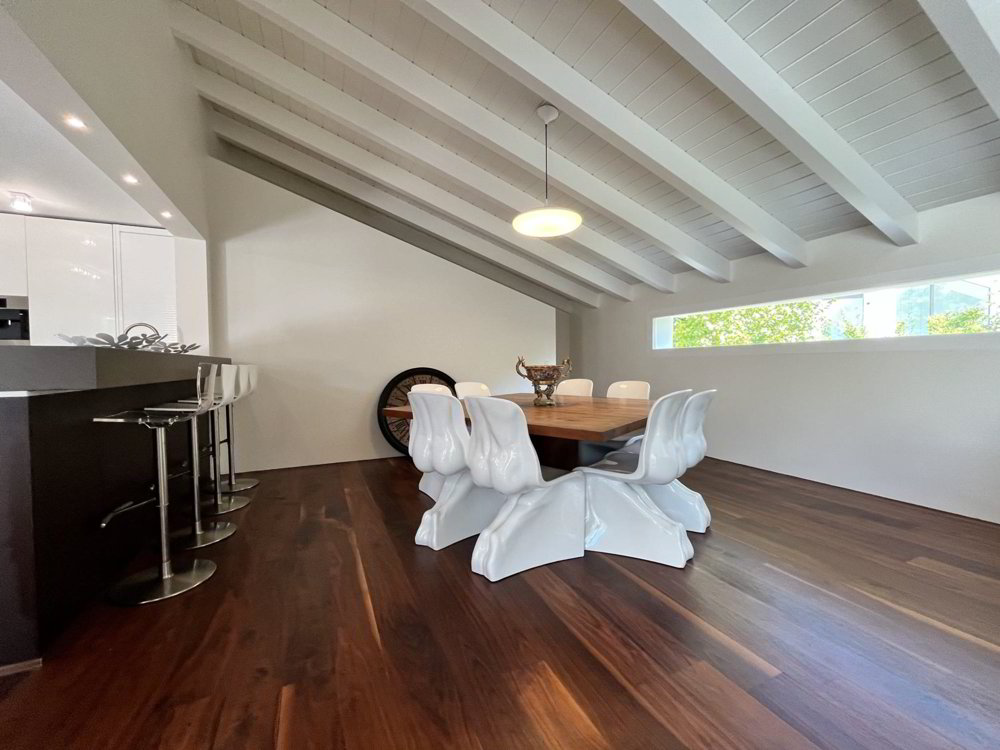 8 rooms House to buy in Mies - image 1/13