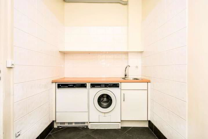 6 rooms Apartment for rent in Genève - image 1/10