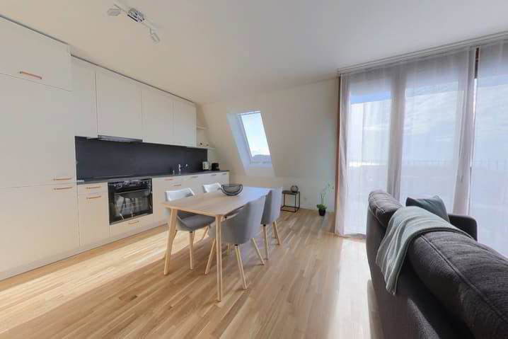 Newly renovated 75 m² 2-bedroom apartment