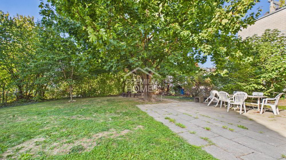 4 rooms Apartment to buy in Biel/Bienne - image 1/8