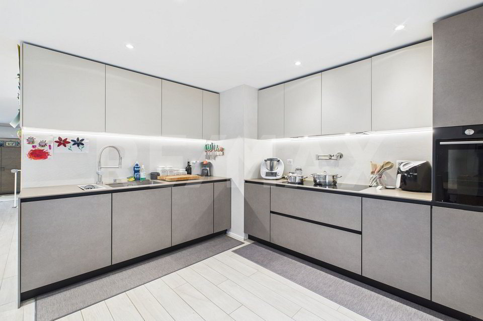 7 Zimmer Wohnung zum verkaufen in Moleno - Bild 1/13