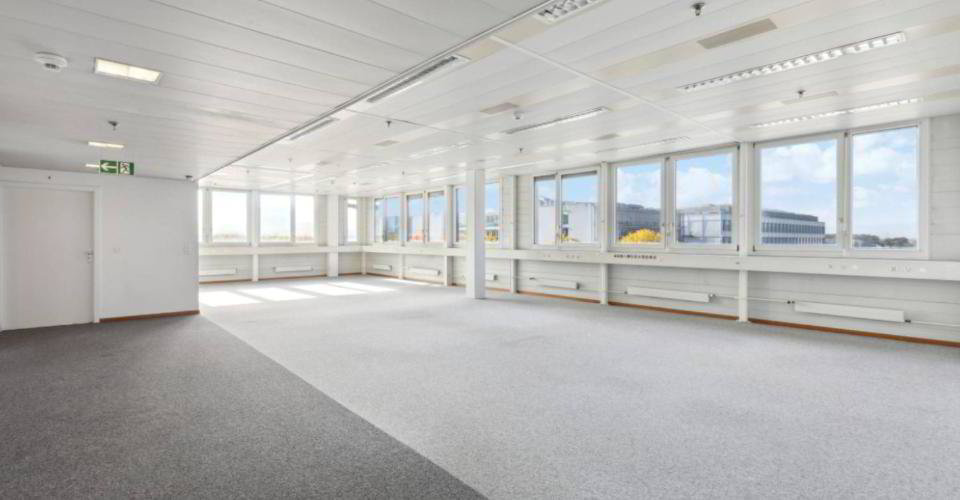null rooms Office & Commercial for rent in Meyrin - image 1/13