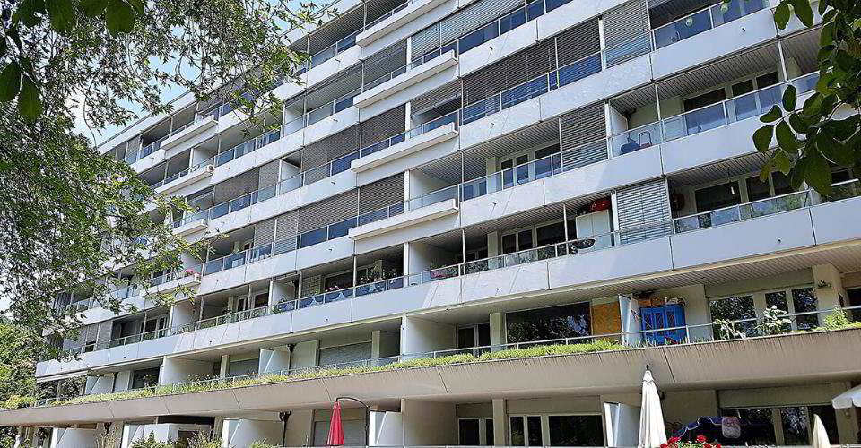 null rooms Office & Commercial for rent in Lausanne - image 1/2