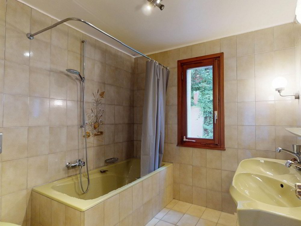 7 rooms House to buy in Grandvaux - image 1/10