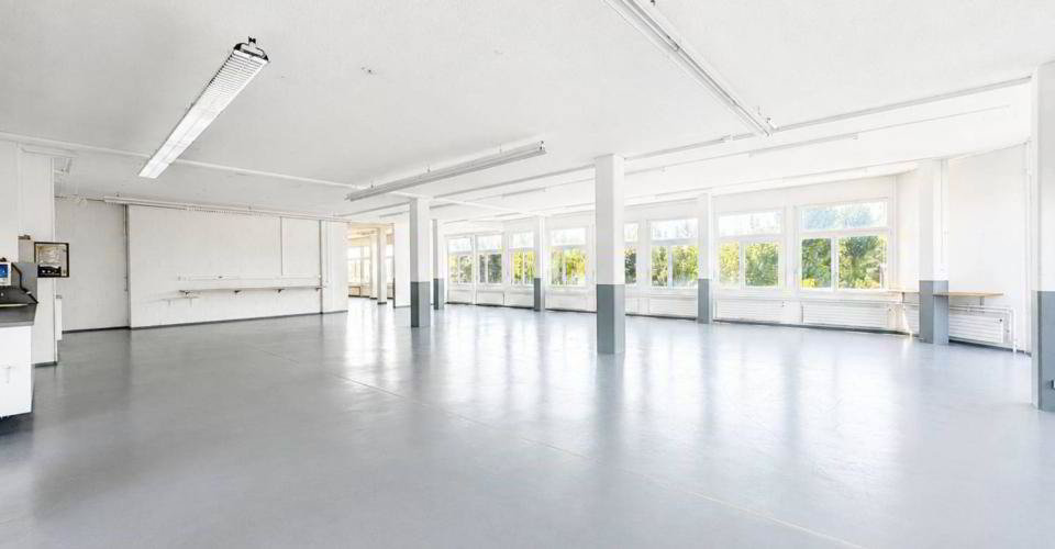 null rooms Office & Commercial for rent in Lausanne - image 1/4