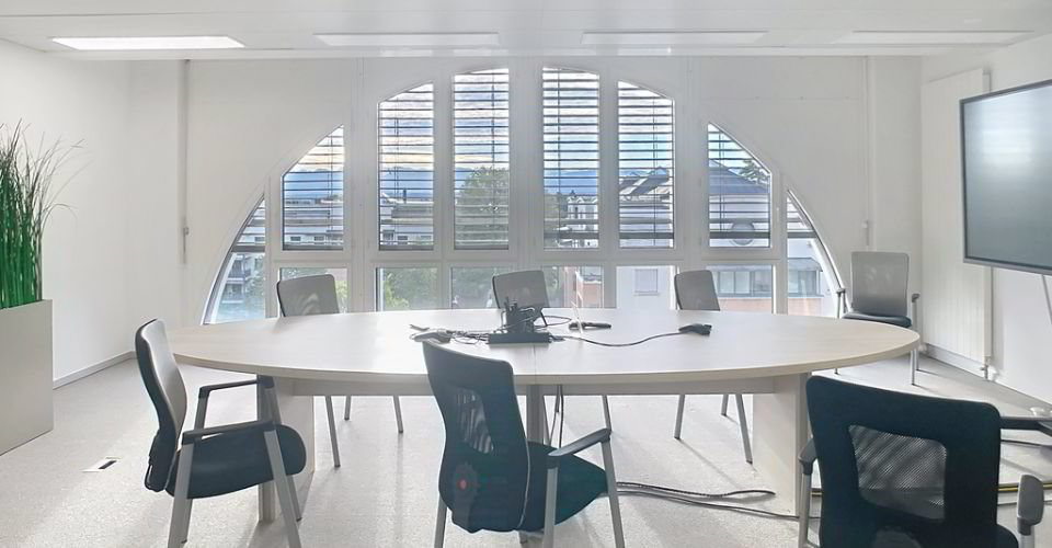 null rooms Office & Commercial for rent in Nyon - image 1/8