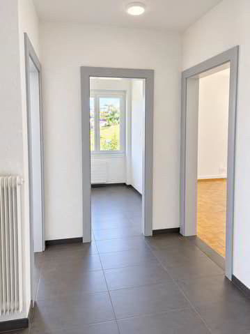 4.5 Zimmer Wohnung zu vermieten in Le Locle - Bild 1/8