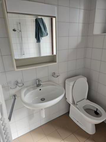 4 rooms Apartment for rent in Reconvilier - image 1/9