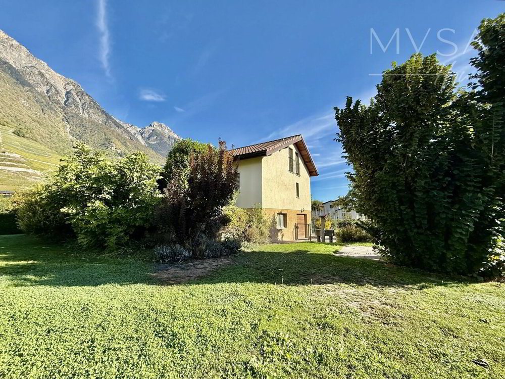 8 rooms House to buy in Fully - image 1/4