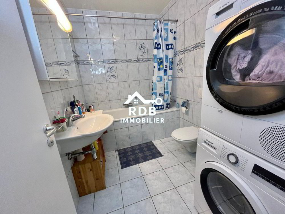 5 rooms Apartment for rent in Geneva - image 1/7