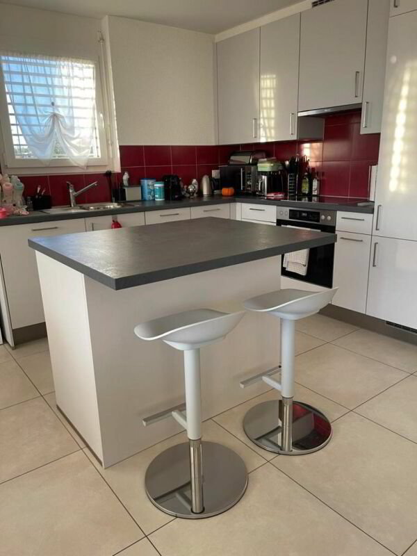 4 rooms Apartment for rent in Crissier - image 1/13