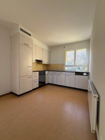 4.5 Zimmer Wohnung zu vermieten in Neuenburg - Bild 1/4