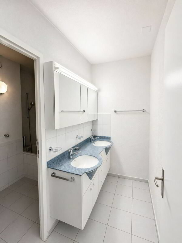4 rooms Apartment for rent in Bern - image 1/11