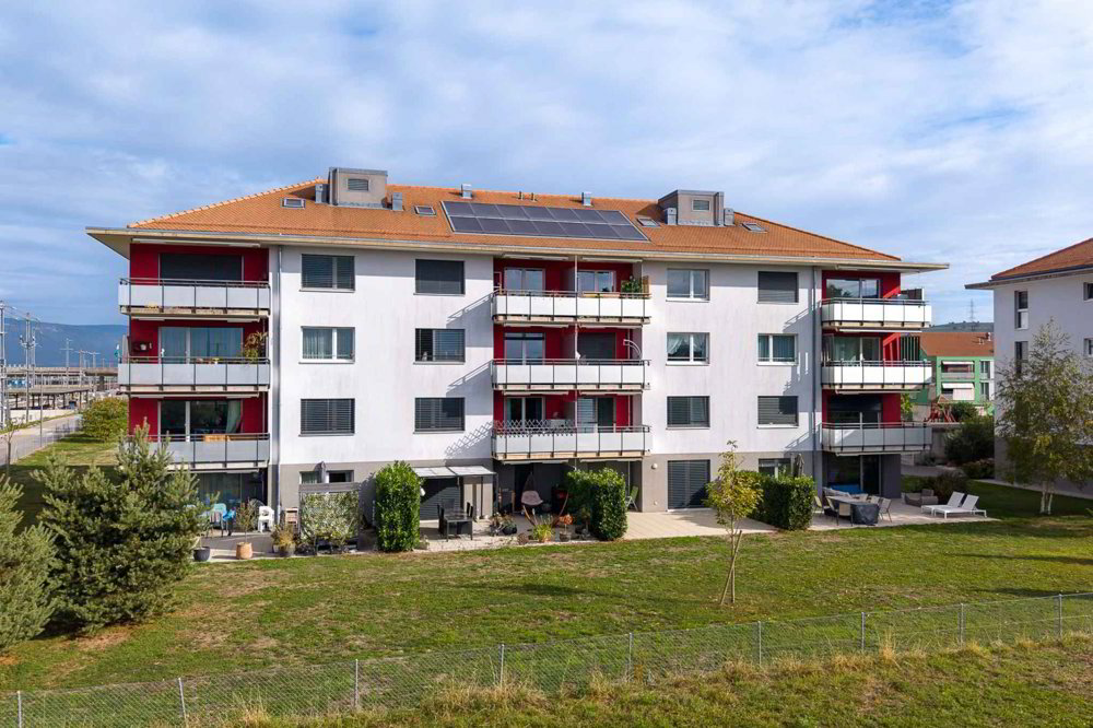 4 rooms Apartment for rent in Chavornay - image 1/12