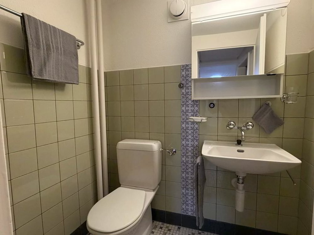 2 rooms Apartment for rent in Unteriberg - image 1/5