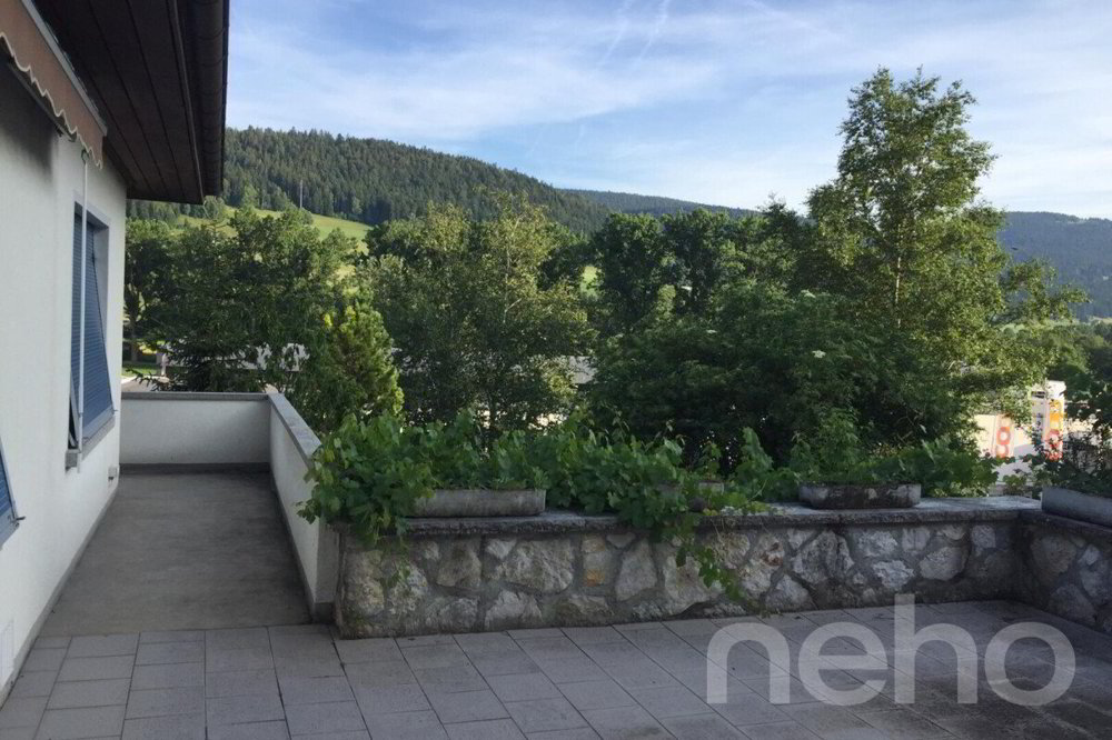 6 rooms House to buy in Couvet - image 1/12
