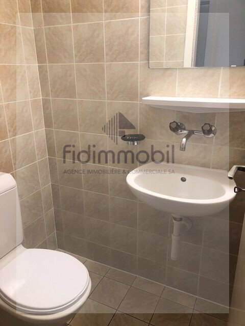 Appartement 5 pièces à louer à La Chaux-de-Fonds - image 1/12