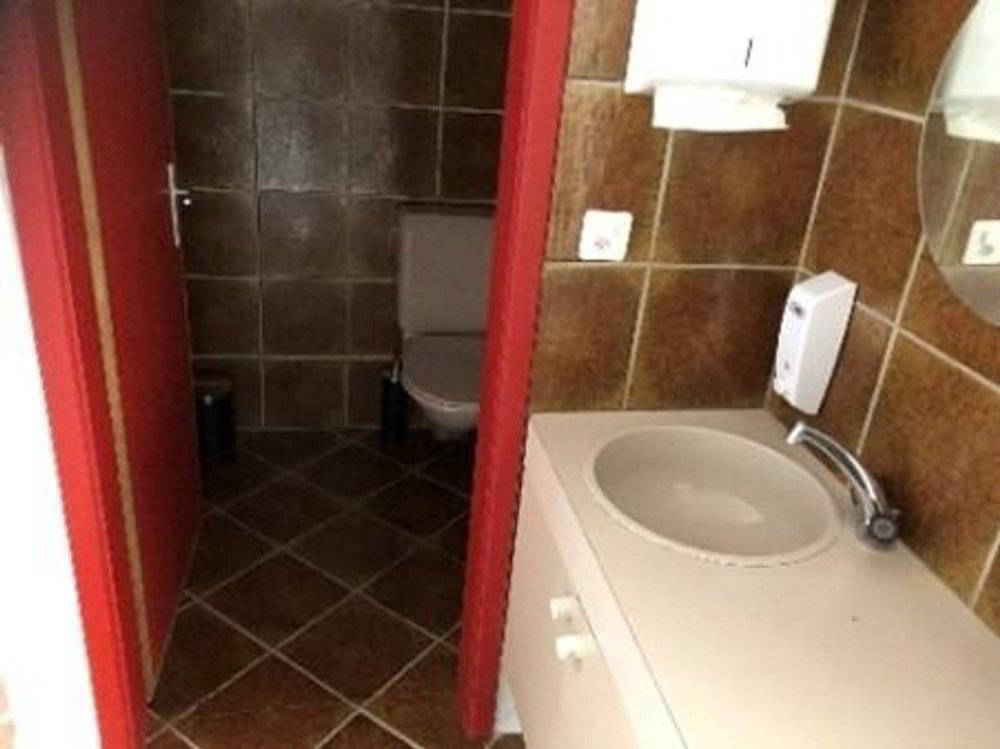 null rooms Office & Commercial to buy in Delémont - image 1/8