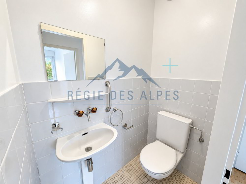 4 rooms Apartment for rent in Genève - image 1/8