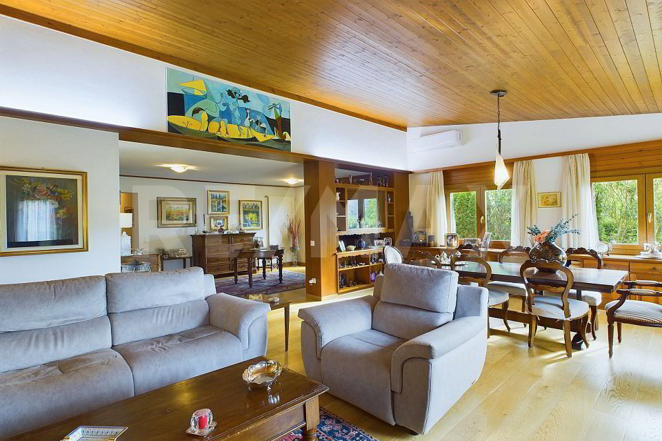 7 rooms House to buy in Pura - image 1/13