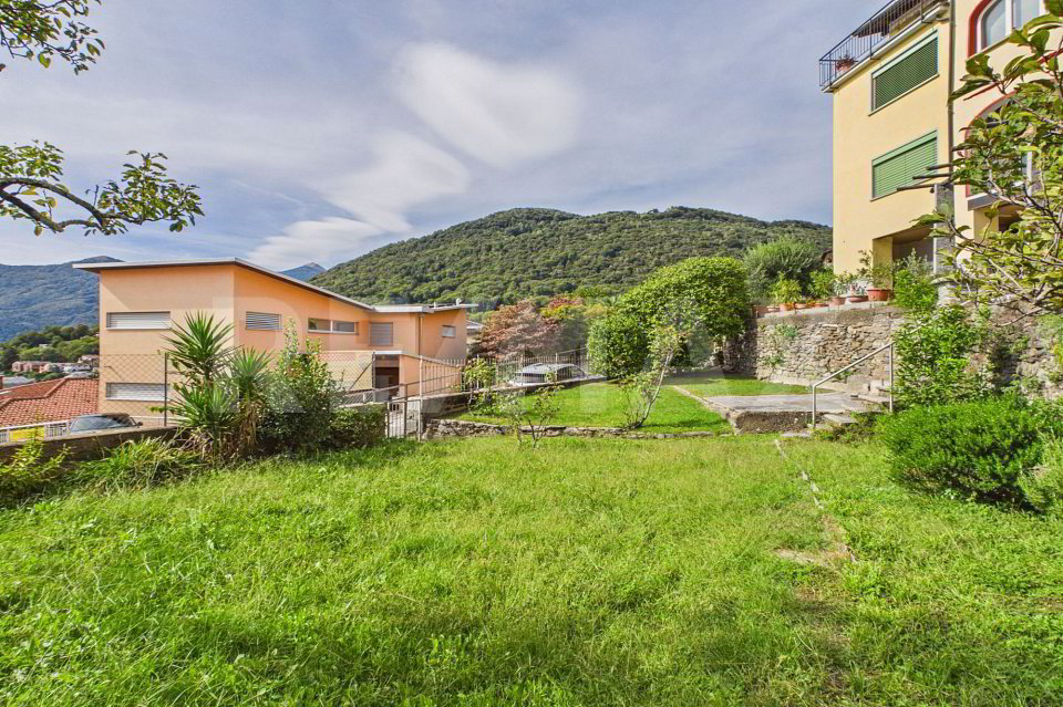 9 rooms Apartment to buy in Tesserete - image 1/13
