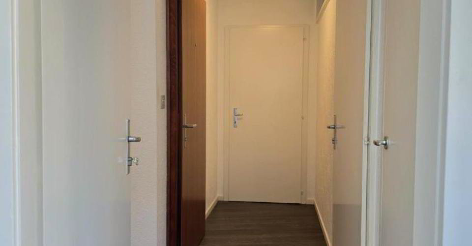 null rooms Office & Commercial for rent in Sion - image 1/8