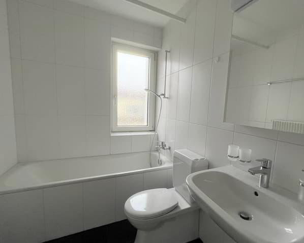 Appartamento di 2.5 locali in affitto a Bienne - immagine 1/6