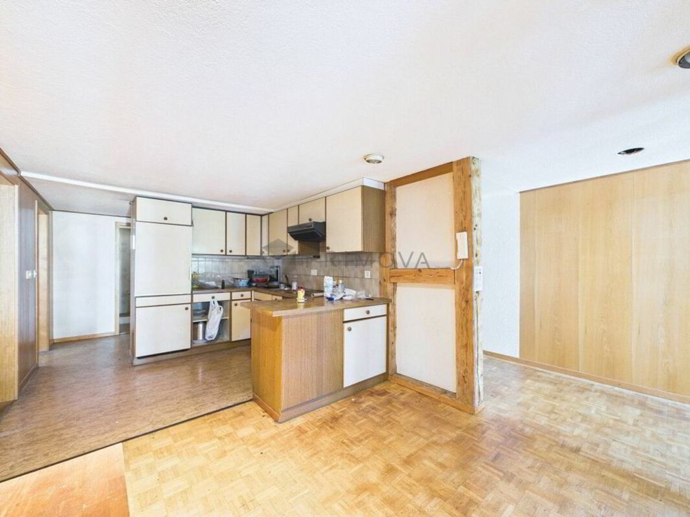 Maison 14 pièces à acheter à Huttwil - image 1/13