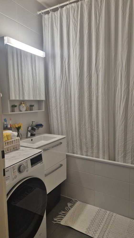 5 Zimmer Wohnung zu vermieten in Meyrin - Bild 1/8