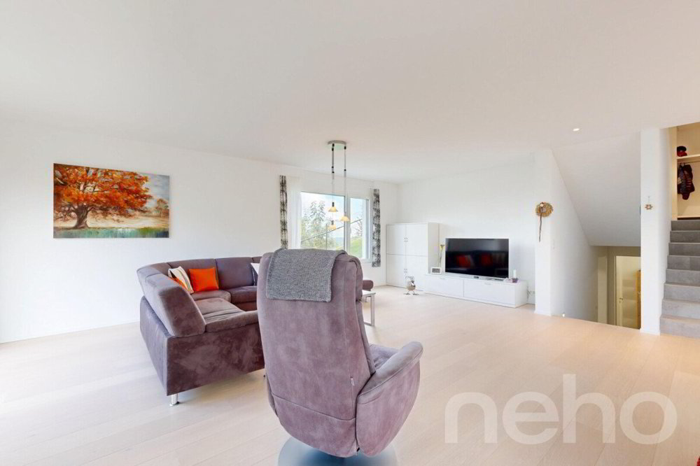 7.5 Zimmer Haus zum verkaufen in Oberuzwil - Bild 1/12