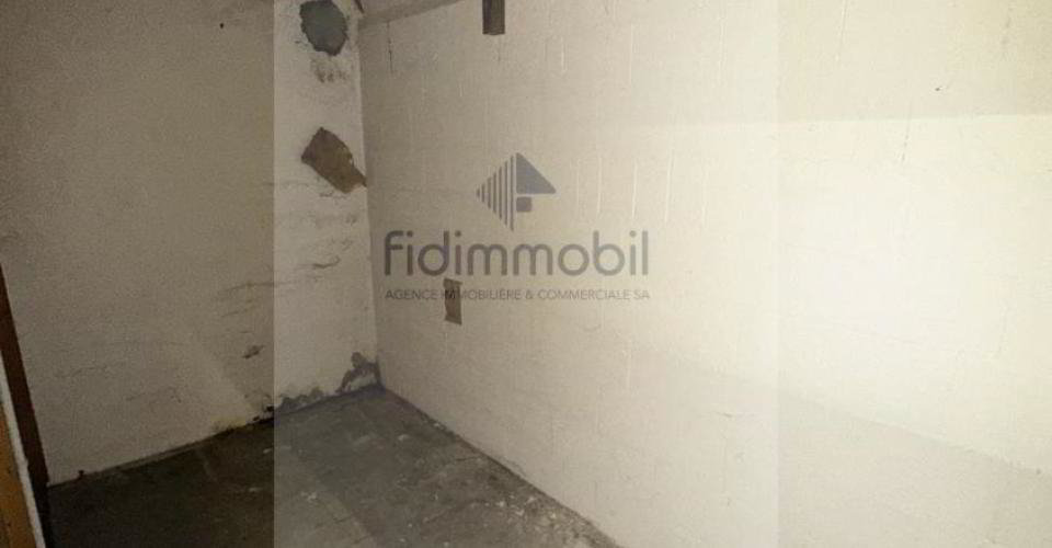 null rooms Office & Commercial for rent in Neuchâtel - image 1/10