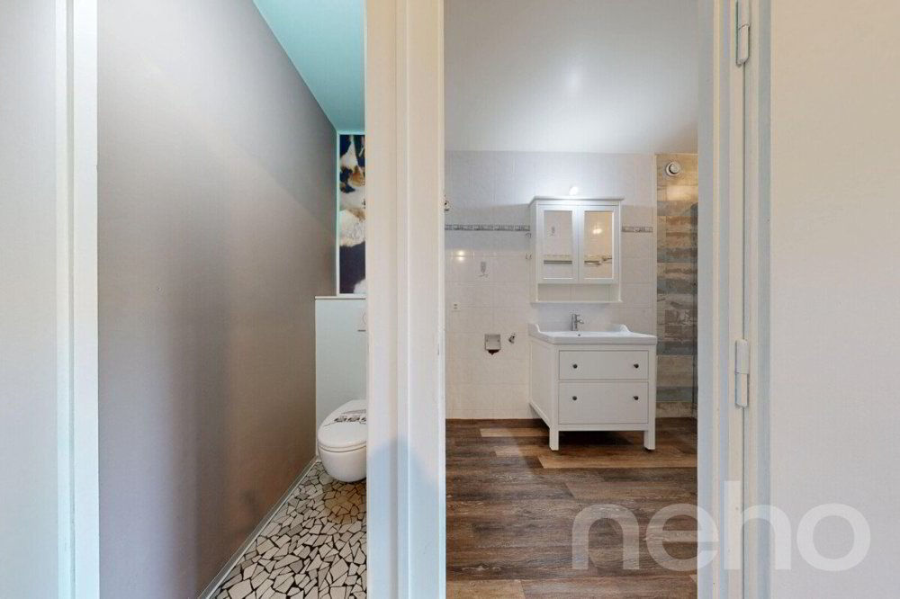 5 rooms Apartment to buy in Avully - image 1/12