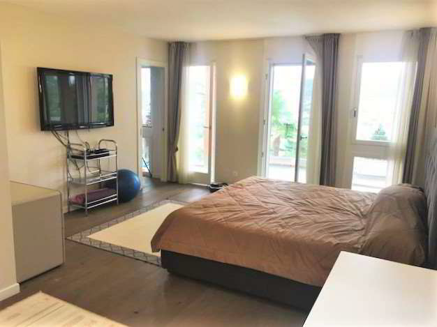Maison 7 pièces à acheter à Montagnola - image 1/13