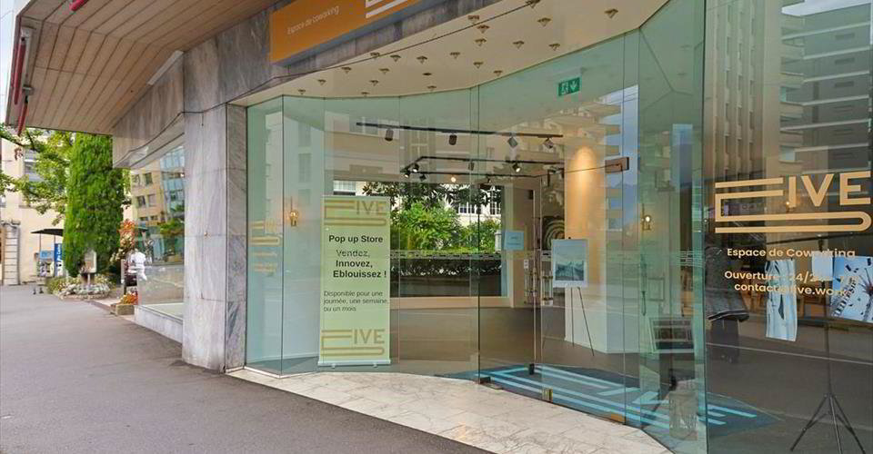 null rooms Office & Commercial for rent in Montreux - image 1/5