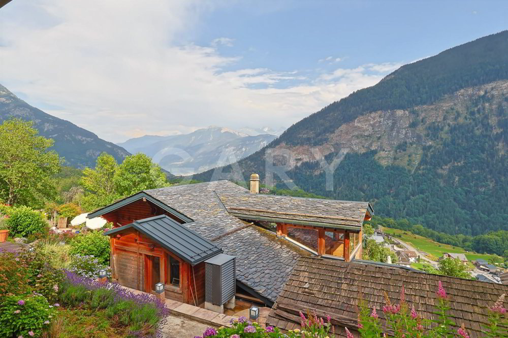 Maison 7 pièces à acheter à Salvan - image 1/13