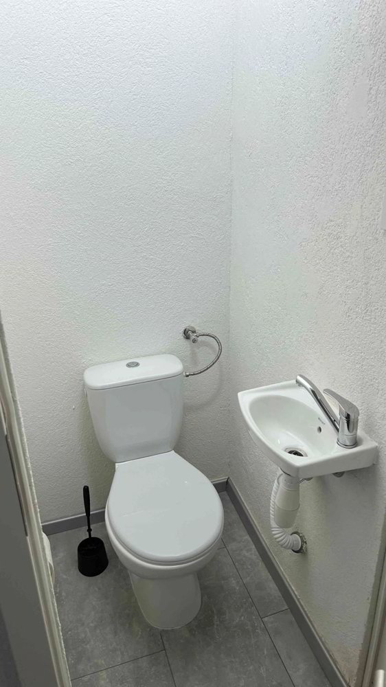 3.5 rooms House for rent in Kölliken - image 1/8