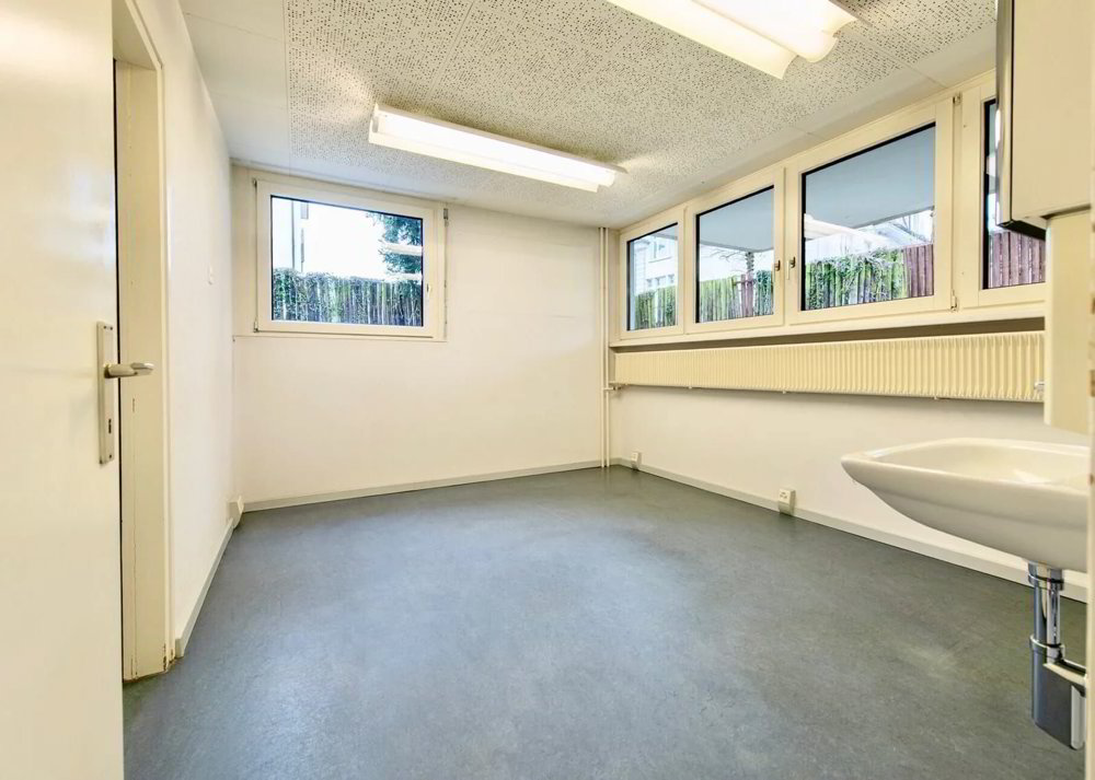 null rooms Office & Commercial for rent in Aarau - image 1/7