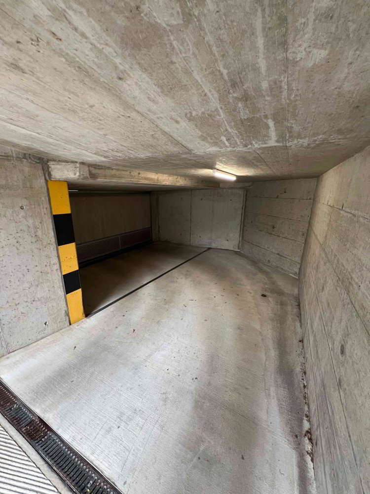 Parking, garage null pièces à louer à Winterthur - image 1/5