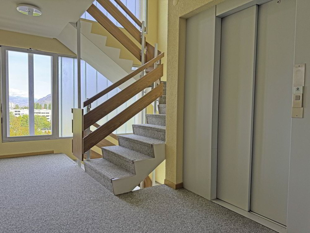 5.5 rooms Apartment to buy in Martigny - image 1/12