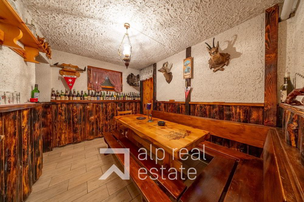 5 rooms Apartment to buy in Hérémence - image 1/13