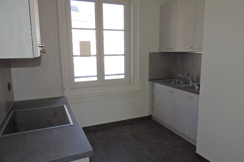 Appartement 3 pièces à louer à La Chaux-de-Fonds - image 1/6