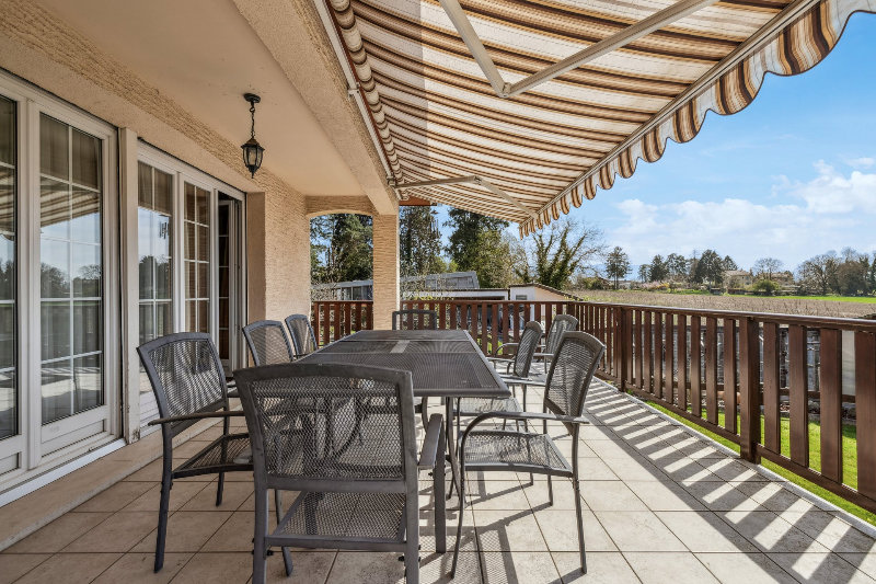 10 rooms House to buy in Vernier - image 1/15