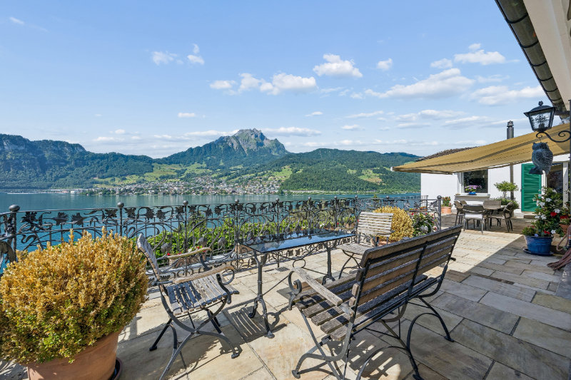 Casa di 7.5 locali in vendita a Kastanienbaum - immagine 1/16