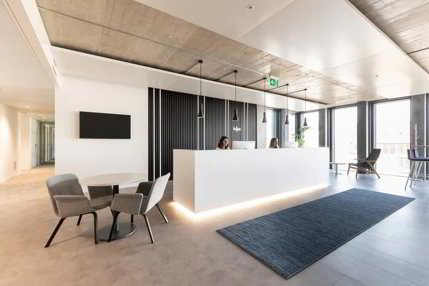 Espace de bureau ouvert pour 10 personnes à Regus Pont Rouge 1/5
